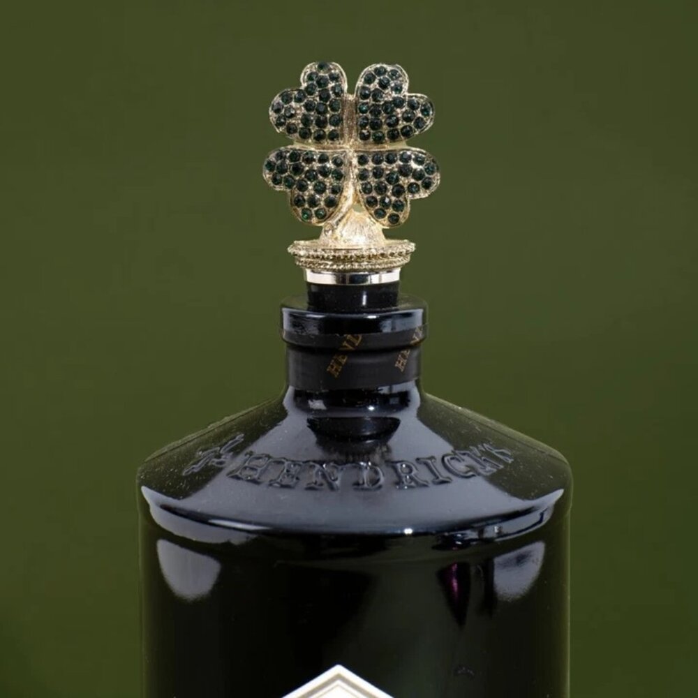 Brand New Olivia Riegel Four Leaf Clover Wine Stopper Swarovski Crystals Holiday